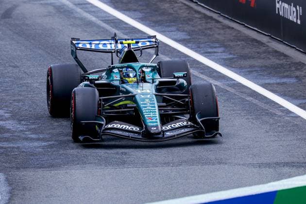 ZANDVOORT - Fernando Alonso of Spain, driver for Aston Martin Aramco Formula 1 Team Honda, drives to the grid for the sprint race of the Formula 1 Heineken Dutch Grand Prix at Circuit Zandvoort on August 22, 2026, in Zandvoort, the Netherlands. MARCEL TER BALS ANP xVIxANPxSportx xMarcelxterxBalsxIVx 565992059 originalFilename: 565992059.jpg