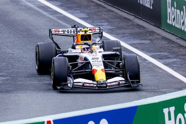 ZANDVOORT - Yuki Tsunoda from Japan and driver for Visa Cash App Racing Bulls Formula 1 Team drives to the grid for the sprint race of the Formula 1 Heineken Dutch Grand Prix at Circuit Zandvoort on August 22, 2026 in Zandvoort, the Netherlands. MARCEL TER BALS ANP xVIxANPxSportx xMarcelxterxBalsxIVx 565992084 originalFilename: 565992084.jpg