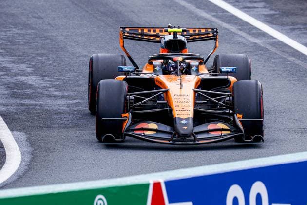 ZANDVOORT - Lando Norris of Great Britain, driver for McLaren Formula 1 Team, drives to the grid for the sprint race of the Formula 1 Heineken Dutch Grand Prix at Circuit Zandvoort on August 22, 2026, in Zandvoort, the Netherlands. MARCEL TER BALS ANP xVIxANPxSportx xMarcelxterxBalsxIVx 565992108 originalFilename: 565992108.jpg