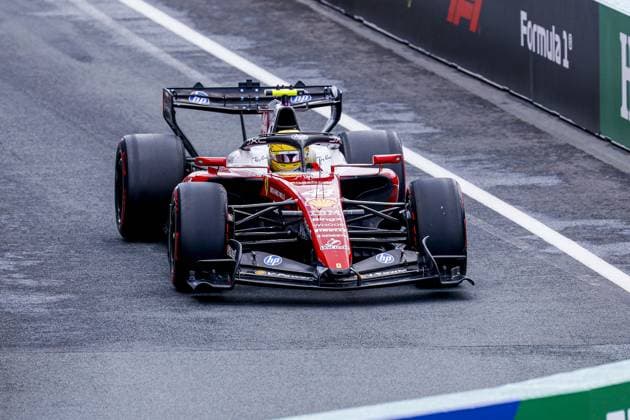 ZANDVOORT - Lewis Hamilton of Great Britain, driver for Scuderia Ferrari HP, drives to the grid for the Formula 1 Heineken Dutch Grand Prix sprint race at Circuit Zandvoort on August 22, 2026 in Zandvoort, the Netherlands. MARCEL TER BALS ANP xVIxANPxSportx xMarcelxterxBalsxIVx 565992146 originalFilename: 565992146.jpg