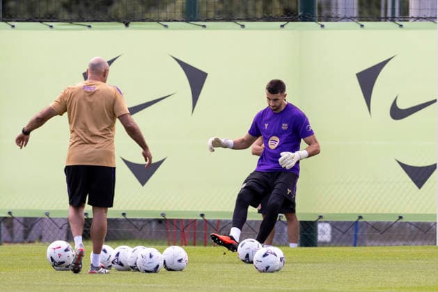 August 22, 2026, Sant Joan Despi, Barcelona, Spain: Joan Garcia during the training day of FC Barcelona, Barca ahead the Spanish League, Laliga EA Sports, football match against Elche CF at Ciudad Esportiva Joan Gamper on August 22, 2026 in Sant Joan Despi, Barcelona, Spain. FC Barcelona Training And press conference, PK, Pressekonferenz - LaLiga EA Sports  - ZUMAa181 20260822_zaa_a181_010 Copyright: xJavierxBorregox