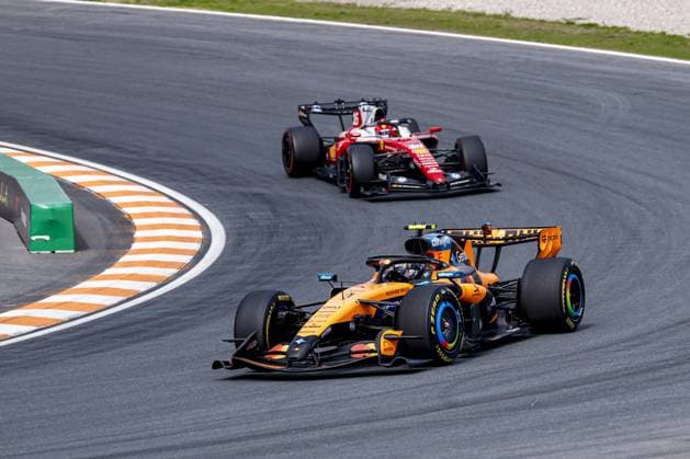 ZANDVOORT - Lando Norris from Great Britain and driver for McLaren Formula 1 Team, Charles Leclerc from Monaco and driver for Scuderia Ferrari HP during the sprint race of the Formula 1 Heineken Dutch Grand Prix at Circuit Zandvoort on August 22, 2026 in Zandvoort, the Netherlands. MARCEL TER BALS ANP xVIxANPxSportx xMarcelxterxBalsxIVx 565994307 originalFilename: 565994307.jpg
