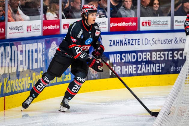 Marvin Schmid (C, ECDC Memmingen Indians, 21) GER, Ravensburg Towerstars vs ECDC Memmingen Indian, Eishockey, Vorbereitung, DEL2, Saison 2026 27, 21.08.2026 GER, Ravensburg Towerstars vs ECDC Memmingen Indian, Eishockey, Vorbereitung, DEL2, Saison 2026 27, 21.08.2026 Ravensburg *** Marvin Schmid C, ECDC Memmingen Indians, 21 GER, Ravensburg Towerstars vs. ECDC Memmingen Indians, ice hockey, preseason, DEL2, 2026–27 season, August 21, 2026 GER, Ravensburg Towerstars vs. ECDC Memmingen Indians, Ice Hockey, Preseason, DEL2, 2026–27 Season, August 21, 2026 Ravensburg Copyright: xEibner-Pressefoto FlorianxWolfx EP_FWF