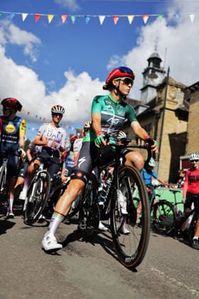 2026 Lloyds Tour of Britain Women Picture by Alex Whitehead SWpix.com - 22 08 2026 - Cycling - UCI Women s World Tour - 2026 Lloyds Tour of Britain Women - Stage 4: - Llanidloes to Hay-On-Wye (138.3km) - Kim Le Court-Pienaar (AG Insurance - Soudal Team) in the leaders jersey Copyright: x xSWpix.comx(t axPhotographyxHubxLtd)xAlexxWhitehead SWpix.comx SWP-3030-18854