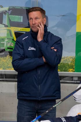 Johan Pennerborn (Trainer, Ravensburg Towerstars) GER, Ravensburg Towerstars vs ECDC Memmingen Indian, Eishockey, Vorbereitung, DEL2, Saison 2026 27, 21.08.2026 GER, Ravensburg Towerstars vs ECDC Memmingen Indian, Eishockey, Vorbereitung, DEL2, Saison 2026 27, 21.08.2026 Ravensburg *** Johan Pennerborn, Coach, Ravensburg Towerstars (GER), Ravensburg Towerstars vs. ECDC Memmingen Indians, Ice Hockey, Preseason, DEL2, 2026–27 Season, August 21, 2026 GER, Ravensburg Towerstars vs. ECDC Memmingen Indians, Ice Hockey, Preseason, DEL2, 2026–27 Season, August 21, 2026 Ravensburg Copyright: xEibner-Pressefoto FlorianxWolfx EP_FWF