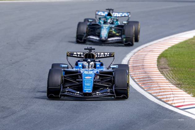 ZANDVOORT - Alexander Albon from Thailand, driver for Atlassian Williams Racing, and Lance Stroll from Canada, driver for Aston Martin Aramco Formula 1 Team Honda, during the sprint race of the Formula 1 Heineken Dutch Grand Prix at Circuit Zandvoort on August 22, 2026, in Zandvoort, the Netherlands. MARCEL TER BALS ANP xVIxANPxSportx xMarcelxterxBalsxIVx 565994923 originalFilename: 565994923.jpg