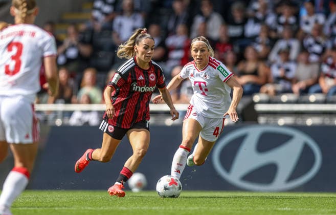 GER, Frankfurt, Eintracht Frankfurt vs 1. FC Köln, Google Pixel Frauen Bundesliga, Fussball, DFB, Spielzeit 2026 2027, Stadion am Brentanobad, 1. Spieltag im Bild v.l.: Ereleta Memeti (Eintracht Frankfurt Frauen 7), Kathrin Hendrich (FC Köln Frauen 4) DFB DFL REGULATIONS PROHIBIT ANY USE OF PHOTOGRAPHS AS IMAGE SEQUENCES AND OR QUASI-VIDEO, 22.08.2026 *** GER, Frankfurt, Eintracht Frankfurt vs. 1. FC Köln, Google Pixel Women s Bundesliga, Soccer, DFB, 2026–2027 Season, Stadion am Brentanobad, Matchday 1 in pictures: from left, Ereleta Memeti (Eintracht Frankfurt Women, 7), Kathrin Hendrich (FC Köln Women, 4). DFB and DFL regulations prohibit any use of photographs as image sequences and or quasi-video. August 22, 2026 Copyright: HMBxMedia HendrikxHamelau