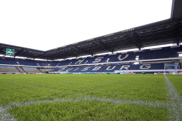 Innenansicht des Stadion waehrend des Spiels der 1. Runde des DFB-Pokal zwischen MSV Duisburg und SV 07 Elversberg, Schauinsland-Reisen-Arena am 22. August 2026 in Duisburg, Deutschland. (Foto von Oliver Kaelke DeFodi Images) +++ general view inside the stadium during the 1st round match of the DFB-Pokal between MSV Duisburg and SV 07 Elversberg at Schauinsland-Reisen-Arena on August 22, 2026 in Duisburg, Germany. (Photo by Oliver Kaelke DeFodi Images) DFB DFL REGULATIONS PROHIBIT ANY USE OF PHOTOGRAPHS AS IMAGE SEQUENCES AND OR QUASI-VIDEO. (Photo by Oliver Kaelke DeFodi Images) - *** Interior view of the stadium during the first-round match of the DFB Cup between MSV Duisburg and SV 07 Elversberg at the Schauinsland Reisen Arena on August 22, 2026, in Duisburg, Germany Photo by Oliver Kaelke, DeFodi Images General view inside the stadium during the first-round match of the DFB Cup between MSV Duisburg and SV 07 Elversberg at Schauinsland Reisen Arena on August 22, 2026 in Duisburg, Germany. Photo by Oliver Kaelke, DeFodi Images. DFB and DFL regulations prohibit any use of photographs as image sequences and or quasi-video. Photo by Oliver Kaelke, DeFodi Images.