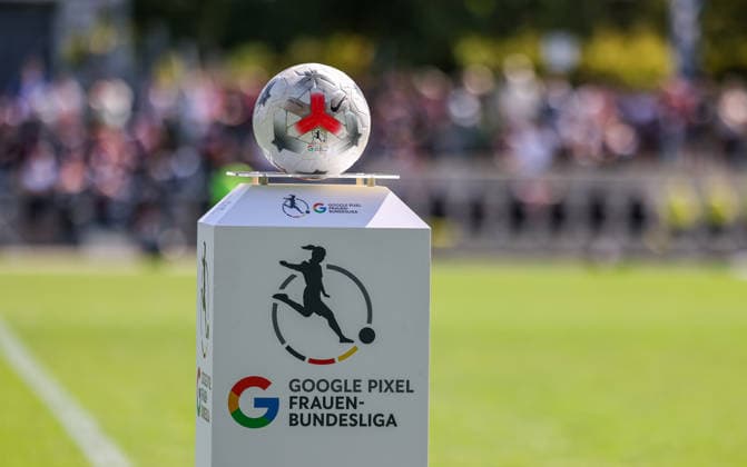 GER, Frankfurt, Eintracht Frankfurt vs 1. FC Köln, Google Pixel Frauen Bundesliga, Fussball, DFB, Spielzeit 2026 2027, Stadion am Brentanobad, 1. Spieltag im Bild: Spielball von Nike, Saison Google Pixel Frauen Bundesliga, Logo DFB DFL REGULATIONS PROHIBIT ANY USE OF PHOTOGRAPHS AS IMAGE SEQUENCES AND OR QUASI-VIDEO, 22.08.2026 *** GER, Frankfurt, Eintracht Frankfurt vs. 1. FC Köln, Google Pixel Women s Bundesliga, Soccer, DFB, 2026–2027 Season, Stadion am Brentanobad, Matchday 1 in pictures: Match ball by Nike, Google Pixel Women’s Bundesliga season, DFB logo. DFL REGULATIONS PROHIBIT ANY USE OF PHOTOGRAPHS AS IMAGE SEQUENCES AND OR QUASI-VIDEO, August 22, 2026 Copyright: HMBxMedia HendrikxHamelau