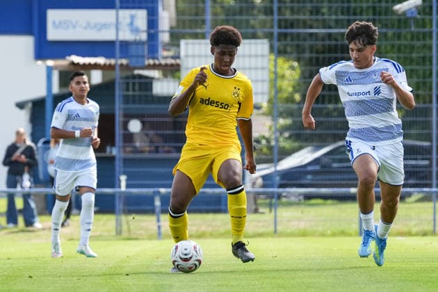 Samstag, 22.08.2026 Saison 2026 2027 3. Spieltag U17, U 17 DFB Nachwuchsliga Vorrunde Gruppe G im BSA Westender Straße, Duisburg, Germany. MSV Duisburg U17 - BV Borussia Dortmund U17. Tim-Bakary Bojang (BVB) *** Saturday, August 22, 2026 2026–2027 Season, Matchday 3, U17 DFB Youth League Preliminary Round, Group G, at BSA Westender Straße, Duisburg, Germany: MSV Duisburg U17 vs. BV Borussia Dortmund U17; Tim Bakary, Bojang, BVB