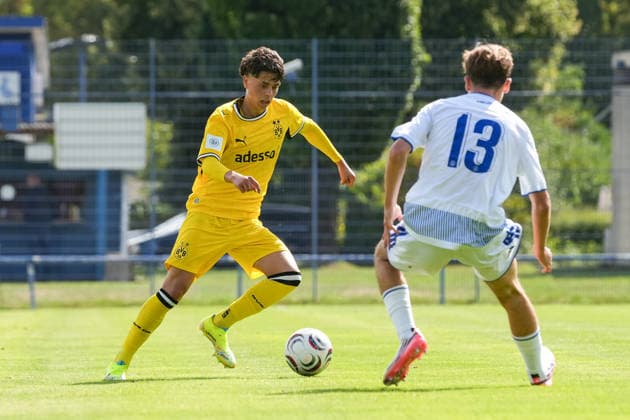 Samstag, 22.08.2026 Saison 2026 2027 3. Spieltag U17, U 17 DFB Nachwuchsliga Vorrunde Gruppe G im BSA Westender Straße, Duisburg, Germany. MSV Duisburg U17 - BV Borussia Dortmund U17. Niclas Julius Goldberg (BVB) *** Saturday, August 22, 2026 2026–2027 Season, Matchday 3, U17 DFB Youth League Preliminary Round, Group G, at BSA Westender Straße, Duisburg, Germany MSV Duisburg U17 vs. BV Borussia Dortmund U17 Niclas Julius Goldberg, BVB