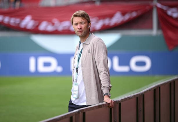 Fussball DFB Pokal 1. Runde Saison 2026 2027 22.08.2026 SV Wehen Wiesbaden - Bayer 04 Leverkusen Geschaeftsfuehrer Simon Rolfes (Bayer 04 Leverkusen) *** Soccer, DFB Cup, First Round, 2026–2027 Season, August 22, 2026: SV Wehen Wiesbaden vs. Bayer 04 Leverkusen; Simon Rolfes, Sporting Director, Bayer 04 Leverkusen