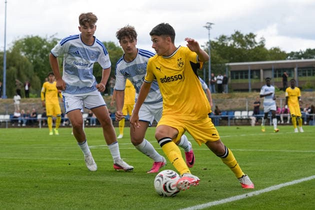 Samstag, 22.08.2026 Saison 2026 2027 3. Spieltag U17, U 17 DFB Nachwuchsliga Vorrunde Gruppe G im BSA Westender Straße, Duisburg, Germany. MSV Duisburg U17 - BV Borussia Dortmund U17. Nikola Jekic (BVB) *** Saturday, August 22, 2026 2026–2027 Season, Matchday 3, U17 DFB Youth League, Preliminary Round, Group G, at BSA Westender Straße, Duisburg, Germany MSV Duisburg U17 vs. BV Borussia Dortmund U17 Nikola Jekic BVB