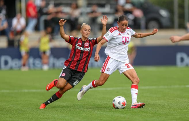 GER, Frankfurt, Eintracht Frankfurt vs 1. FC Köln, Google Pixel Frauen Bundesliga, Fussball, DFB, Spielzeit 2026 2027, Stadion am Brentanobad, 1. Spieltag im Bild v.l.: Hanna Bennison (Eintracht Frankfurt Frauen 8), Laura Feiersinger (FC Köln Frauen 27) DFB DFL REGULATIONS PROHIBIT ANY USE OF PHOTOGRAPHS AS IMAGE SEQUENCES AND OR QUASI-VIDEO, 22.08.2026 *** GER, Frankfurt, Eintracht Frankfurt vs. 1. FC Köln, Google Pixel Women s Bundesliga, Soccer, DFB, 2026–2027 Season, Stadion am Brentanobad, Matchday 1 in Pictures: from left, Hanna Bennison (Eintracht Frankfurt Women, No. 8) and Laura Feiersinger (FC Köln Women, No. 27). DFB and DFL regulations prohibit any use of photographs as image sequences and or quasi-video. August 22, 2026 Copyright: HMBxMedia HendrikxHamelau