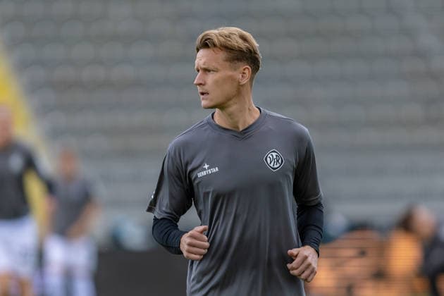 Benjamin Kindsvater (VfR Aalen, 11) Freisteller Warm Up, GER, VfR Aalen vs. SG Eintracht Frankfurt II, Fussball, Herren, Regionalliga Suedwest, 3. Spieltag, Spielzeit 2026 2027, 22.08.2026, DFL DFB REGULATIONS PROHIBIT ANY USE OF PHOTOGRAPHS AS IMAGE SEQUENCES AND OR QUASI-VIDEO, GER, VfR Aalen vs. SG Eintracht Frankfurt II, Fussball, Herren, Regionalliga Suedwest, 3. Spieltag, Spielzeit 2026 2027, 22.08.2026 Aalen *** Benjamin Kindsvater, VfR Aalen, 11 cutouts, warm-up, GER, VfR Aalen vs. SG Eintracht Frankfurt II, soccer, men s, Regionalliga Southwest, Matchday 3, 2026–2027 season, August 22, 2026, DFL and DFB regulations prohibit any use of photographs as image sequences and or quasi-video, GER, VfR Aalen vs. SG Eintracht Frankfurt II, Soccer, Men’s, Regionalliga Southwest, Matchday 3, 2026–2027 Season, August 22, 2026, Aalen Copyright: xEibner-Pressefoto JanixPlessx EP_JPL