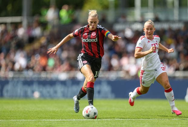 GER, Frankfurt, Eintracht Frankfurt vs 1. FC Köln, Google Pixel Frauen Bundesliga, Fussball, DFB, Spielzeit 2026 2027, Stadion am Brentanobad, 1. Spieltag im Bild v.l.: Laura Freigang (Eintracht Frankfurt Frauen 10), Saedis Run Heidarsdottir (FC Köln Frauen) DFB DFL REGULATIONS PROHIBIT ANY USE OF PHOTOGRAPHS AS IMAGE SEQUENCES AND OR QUASI-VIDEO, 22.08.2026 *** GER, Frankfurt, Eintracht Frankfurt vs. 1. FC Köln, Google Pixel Women s Bundesliga, Soccer, DFB, 2026–2027 Season, Stadion am Brentanobad, Matchday 1 in pictures (from left): Laura Freigang, Eintracht Frankfurt Women s Team No. 10, Saedis Run Heidarsdottir, FC Köln Women; DFB, DFL. REGULATIONS PROHIBIT ANY USE OF PHOTOGRAPHS AS IMAGE SEQUENCES AND OR QUASI-VIDEO. August 22, 2026 Copyright: HMBxMedia HendrikxHamelau