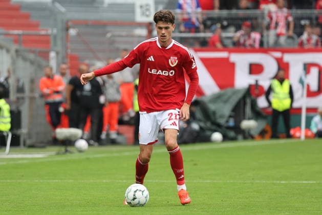 21 Luca Erlein (Energie Cottbus) Fussball DFB-Pokal 1. Hauptrunde 2026 2027 FC Energie Cottbus - FC Augsburg *** 21 Luca Erlein Energie Cottbus Soccer DFB Cup 1st Round 2026–2027 FC Energie Cottbus FC Augsburg