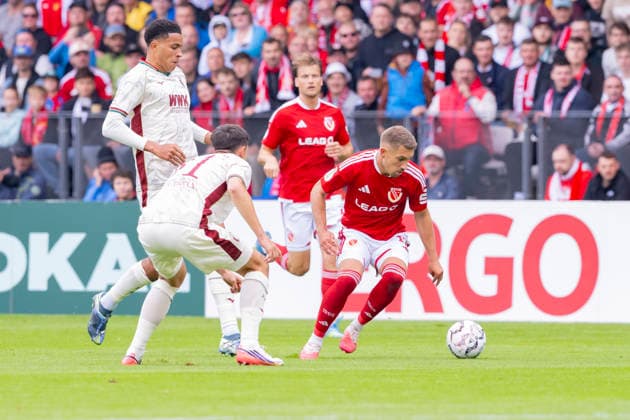 Germany, Cottbus, LEAG Energie Stadion, 22.08.2026, DFB Pokal 2026 27, 1. Runde, FC Energie Cottbus vs. FC Augsburg, Julian Guttau (Energie Cottbus), Photo by Eibner Pressefoto Tino Henschel DFB Pokal 2026 27, 1. Runde, FC Energie Cottbus vs. FC Augsburg Cottbus *** Germany, Cottbus, LEAG Energie Stadium, August 22, 2026, 2026–27 DFB Cup, First Round, FC Energie Cottbus vs. FC Augsburg, Julian Guttau, Energie Cottbus, Photo by Eibner Pressefoto, Tino Henschel, 2026–27 DFB Cup, First Round, FC Energie Cottbus vs. FC Augsburg, Cottbus Copyright: xEibnerxPressefotox