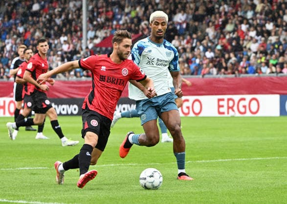 DFB-Pokal 2026 27 1. Runde Wiesbaden SV Wehen Wiesbaden (svww) - Bayer Leverkusen (lev) Fabian GREILINGER (SV Wehen-Wiesbaden), li - Loic BADE (Bayer Leverkusen) DFB-Pokal *** 2026-27 DFB Cup, 1st Round: Wiesbaden, SV Wehen Wiesbaden (svww), Bayer Leverkusen (lev), Fabian GREILINGER (SV Wehen Wiesbaden), Li Loic BADE (Bayer Leverkusen), DFB Cup