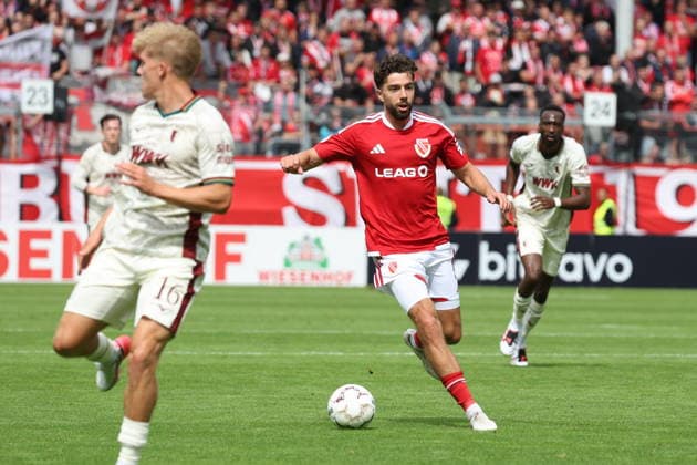 5 Dominik Pelivan (Energie Cottbus) Fussball DFB-Pokal 1. Hauptrunde 2026 2027 FC Energie Cottbus - FC Augsburg *** 5 Dominik Pelivan Energie Cottbus Soccer DFB Cup 1st Round 2026–2027 FC Energie Cottbus FC Augsburg