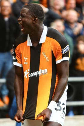 MKM Stadium KINGSTON UPON HULL, ENGLAND, AUGUST 22: Nobel Mendy of Hull City celebrates scoring Hull City’s second goal during the Premier League 2026-27 match between Hull City and Manchester United, ManU at MKM Stadium on August 22, 2026 in Kingston upon Hull, England. (Photo by Zach Forster Sports Press Photo) (Zach Forster Sports Press Photo SPP)  Copyright: xZachxForster SportsxPressxPhotox xSPPx Sportspressphoto_SPR212166