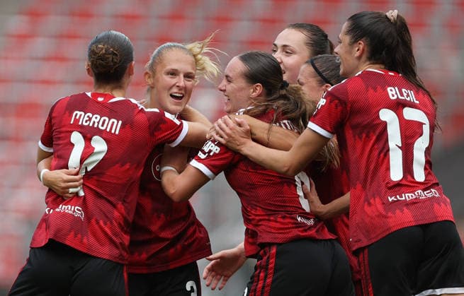 Proniez Fany torjubel 1-0 , 1.FC Nürnberg-Wolfsburg , Google-Pixel Frauen Bundesliga , , Fußball , in dem Max Morlock Stadion in Nürnberg , Bayern , Deutschland . August 22 , 2026 . Photo by: Davide Elias IPA Photo Pressefoto DENL Copyright: xDavidexEliasx