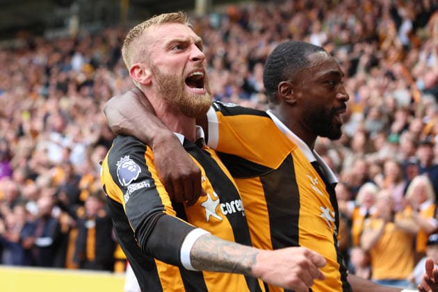 RECORD DATE NOT STATED 22nd August 2026; MKM Stadium, Hull, Yorkshire, England; Premier League Football, Hull City versus Manchester United, ManU Hull City s Oli McBurnie and Semi Ajayi celebrates Hull Citys First Goal DavidxLofthouse