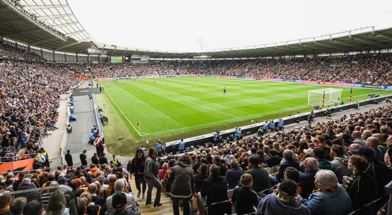 Hull City v Manchester United, ManU Premier League A sell out crowd at the Premier League match at the MKM Stadium, Hull 22 08 2026 UK Newspapers OUT Copyright: xMikexMartinx FIL-23813-0084