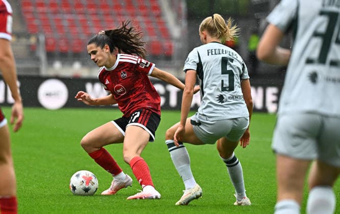 21.08.2026 - Fussball - Saison 2026 2027 - Regionalliga Bayern - 05. Spieltag: SC Eltersdorf SCE ( Quecken ) - SpVgg Greuther Fürth II (Kleeblatt) - - xwoxzix - Marie Bleil (17, 1. FC Nürnberg FCN ) Ella Peddemors (5, VfL Wolfsburg ) *** August 21, 2026 Soccer Season 2026–2027 Bavarian Regional League Matchday 05 SC Eltersdorf vs. SCE Quecken vs. SpVgg Greuther Fürth II Kleeblatt xwoxzix Marie Bleil 17, 1 FC Nuremberg FCN Ella Peddemors 5, VfL Wolfsburg