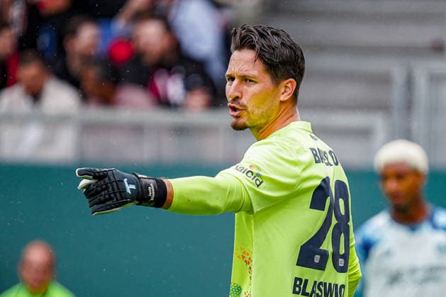 Deutschland: Fussball Saison 2026 2027 , DFB-Pokal Runde 1 1. Runde , SV Wehen Wiesbaden vs. Bayer Leverkusen - Brita-Arena (Wiesbaden) : Janis Blaswich (Bayer 04 Leverkusen, 28) Geste, Gestik, Emotion, Mimik, Gesichtsausdruck, Emotion Wiesbaden Brita-Arena Deutschland Germany *** Germany Soccer Season 2026–2027, DFB Cup Round 1, SV Wehen Wiesbaden vs. Bayer Leverkusen, Brita Arena, Wiesbaden, Janis Blaswich, Bayer 04 Leverkusen, 28 gestures, body language, emotion, facial expressions, Wiesbaden, Brita Arena, Germany Copyright: xBennetxLongx