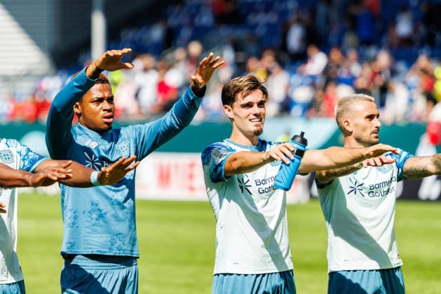 WIESBADEN, GERMANY - AUGUST 22: Miguel Gutierrez (Bayer 04 Leverkusen, 3) and teammates celebrate after the team s victory in the first-round match between SV Wehen Wiesbaden vs. Bayer 04 Leverkusen at Brita Arena of the German Cup on August 22, 2026 in Wiesbaden, Germany. DFL REGULATIONS PROHIBIT ANY USE OF PHOTOGRAPHS AS IMAGE SEQUENCES AND OR QUASI-VIDEO. Hessen Germany Copyright: xStephanxHahnex