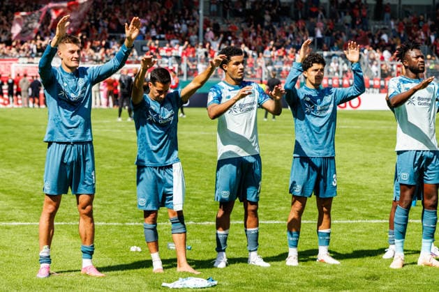 WIESBADEN, GERMANY - AUGUST 22: Malik Tillman (Bayer 04 Leverkusen, 10) and teammates celebrate after the team s victory in the first-round match between SV Wehen Wiesbaden vs. Bayer 04 Leverkusen at Brita Arena of the German Cup on August 22, 2026 in Wiesbaden, Germany. DFL REGULATIONS PROHIBIT ANY USE OF PHOTOGRAPHS AS IMAGE SEQUENCES AND OR QUASI-VIDEO. Hessen Germany Copyright: xStephanxHahnex