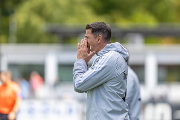 Patrick Gloeckner (Eintracht Frankfurt II, Chef-Trainer) schreit laut Mimik Gestik Freisteller , GER, VfR Aalen vs. SG Eintracht Frankfurt II, Fussball, Herren, Regionalliga Suedwest, 3. Spieltag, Spielzeit 2026 2027, 22.08.2026, DFL DFB REGULATIONS PROHIBIT ANY USE OF PHOTOGRAPHS AS IMAGE SEQUENCES AND OR QUASI-VIDEO, GER, VfR Aalen vs. SG Eintracht Frankfurt II, Fussball, Herren, Regionalliga Suedwest, 3. Spieltag, Spielzeit 2026 2027, 22.08.2026 Aalen *** Patrick Gloeckner, Eintracht Frankfurt II, Head Coach, shouting loudly with animated gestures, isolated shot, GER, VfR Aalen vs. SG Eintracht Frankfurt II, soccer, men s, Regionalliga Südwest, Matchday 3, 2026–2027 season, August 22, 2026, DFL and DFB regulations prohibit any use of photographs as image sequences and or quasi-video, GER, VfR Aalen vs. SG Eintracht Frankfurt II, Soccer, Men’s, Regionalliga Southwest, Matchday 3, 2026–2027 Season, August 22, 2026, Aalen Copyright: xEibner-Pressefoto JanixPlessx EP_JPL