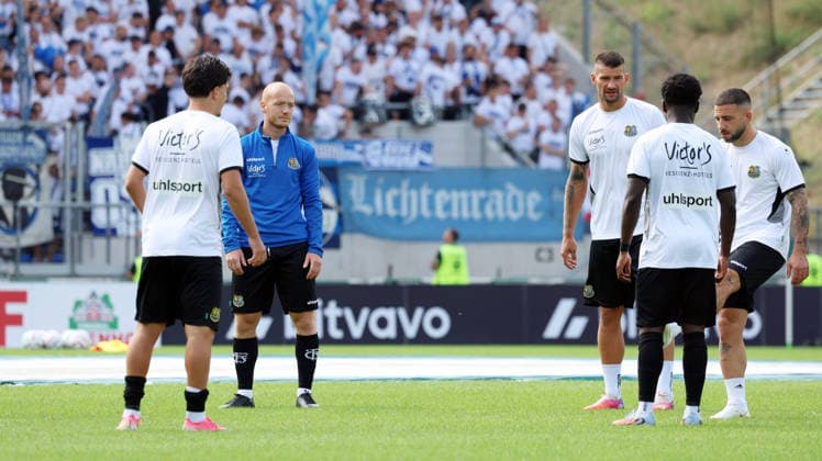 22.08.2026, xrekx, Fussball DFB Pokal 1.Runde, 1.FC Saarbruecken - Hertha BSC Berlin v.l. Sebastian Vasiliadis (1.FC Saarbruecken) Kai Brünker Bruenker(1.FC Saarbruecken) Warmup warm up Aufwaermen aufwaermen vor dem Spiel (DFL DFB REGULATIONS PROHIBIT ANY USE OF PHOTOGRAPHS as IMAGE SEQUENCES and or QUASI-VIDEO) Saarbruecken *** August 22, 2026, xrekx, Soccer DFB Cup 1st Round, 1 FC Saarbrücken vs. Hertha BSC Berlin v l Sebastian Vasiliadis 1 FC Saarbrücken Kai Brünker Bruenker 1 FC Saarbrücken Warm-up warm-up Warming up warming up before the game DFL DFB REGULATIONS PROHIBIT ANY USE OF PHOTOGRAPHS as IMAGE SEQUENCES and or QUASI VIDEO Saarbrücken