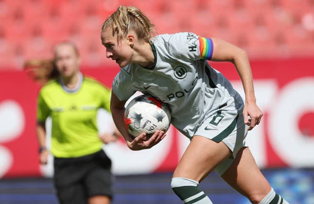 Minge Janina Tor 2-1 Elf Meter , 1.FC Nürnberg-Wolfsburg , Google-Pixel Frauen Bundesliga , , Fußball , in dem Max Morlock Stadion in Nürnberg , Bayern , Deutschland . August 22 , 2026 . Photo by: Davide Elias IPA Photo Pressefoto DENL Copyright: xDavidexEliasx