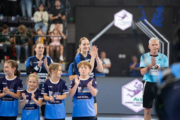 HSG Blomberg-Lippe (GER) vs. Borussia Dortmund (GER), Handball, 1. Handball Bundesliga Frauen, Rexel Supercup 2026, Saison 2026 2027, Muenchen, 22.08.2026 Nieke Kuehne (HSG Blomberg-Lippe, 09) Muenchen SAP Garden Deutschland *** HSG Blomberg Lippe (GER) vs. Borussia Dortmund (GER), Handball, Women s Handball Bundesliga 1, 2026 Rexel Supercup, 2026–2027 Season, Munich, August 22, 2026 Nieke Kuehne HSG Blomberg Lippe, 09 Munich SAP Garden Germany