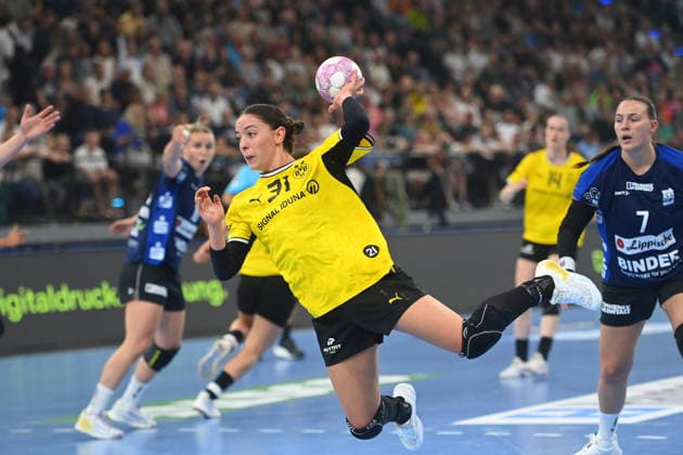 Kelly Vollebregt (DO),Torwurf,Aktion. Handball Rexel Super Cup 2026 der Frauen HSG Blomberg-Lippe vs. Borussia Dortmund am 22.08.2026 SAP GARDEN Muenchen. *** Kelly Vollebregt, DO, shooting, action from the 2026 Rexel Women s Super Cup handball match between HSG Blomberg Lippe and Borussia Dortmund on August 22, 2026, at SAP GARDEN in Munich