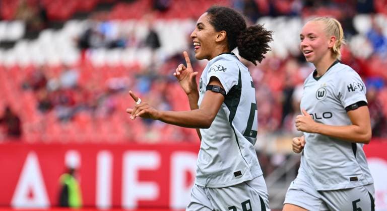 22.08.2026 - Fussball - Saison 2026 2027 - 1. Google Pixel Frauen Bundesliga - 01. Spieltag: 1. FC Nürnberg FCN ( Club Clubfrauen ) - VfL Wolfsburg - Sportfoto Zink - xwoxzix - Torjubel Jubel Freude nach Treffer Tor Torschuß zum 2:3 durch Cora Zicai (28, VfL Wolfsburg ) - *** August 22, 2026 Soccer Season 2026–2027 1 Google Pixel Women s Bundesliga Matchday 1 FC Nürnberg (FCN) Club Women s Team VfL Wolfsburg Sports photo by Zink xwoxzix Goal celebration Cheering Joy after a goal Goal Shot on goal to 2 3 by Cora Zicai 28, VfL Wolfsburg