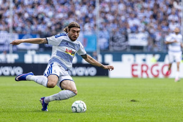 DFB-Pokal, 2026 2027, 1. Runde: MSV Duisburg - SV 07 Elversberg; 22.08.2026 Joshua Bitter (MSV Duisburg, 29) DFB-Pokal, 2026 2027, 1. Runde: MSV Duisburg - SV 07 Elversberg; Schauinsland-Reisen-Arena, Duisburg; 22.08.2026 DFB regulations prohibit any use of photographs as image sequences and or quasi video. *** DFB Cup, 2026–2027, 1st Round: MSV Duisburg vs. SV 07 Elversberg, August 22, 2026, Joshua Bitter (MSV Duisburg), 29 DFB Cup, 2026–2027, First Round: MSV Duisburg vs. SV 07 Elversberg, Schauinsland Reisen Arena, Duisburg, August 22, 2026. DFB regulations prohibit any use of photographs as image sequences and or quasi-video content. Copyright: xBEAUTIFULxSPORTS Buriakovx