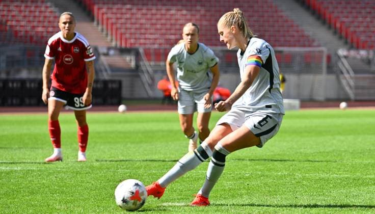 22.08.2026 - Fussball - Saison 2026 2027 - 1. Google Pixel Frauen Bundesliga - 01. Spieltag: 1. FC Nürnberg FCN ( Club Clubfrauen ) - VfL Wolfsburg - Sportfoto Zink - xwoxzix - Janina Minge (6, VfL Wolfsburg ) erzielt Treffer Tor Torschuß zum 2:6 per Elfmeter Strafstoß *** August 22, 2026 Soccer Season 2026–2027 1 Google Pixel Women s Bundesliga Matchday 1 FC Nuremberg (FCN) Club Women s Team VfL Wolfsburg Sports Photo Zink xwoxzix Janina Minge 6, VfL Wolfsburg scores a goal from a penalty kick, making the score 2–6
