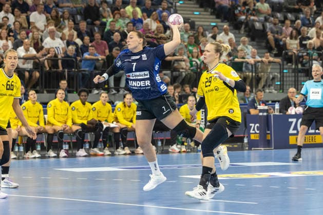 Diana Magnusdottir (HSG Blomberg-Lippe, 07) Shot on goal by, HSG Blomberg-Lippe vs. Borussia Dortmund, Handball, HBL, REXEL SUPER CUP, 2026, 22.08.2026 Munich SAP Garden Germany Copyright: xPFA BjörnxKeckerx