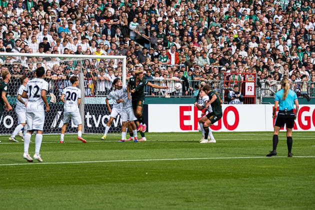 Fußball I Herren I Saison 2026-2027 I DFB-Pokal I 1. Spieltag I Lüneburger SK Hansa - SV Werder Bremen I 22.08.2026 Kopfball Jens Stage (6, SV Werder Bremen) Niclas Füllkrug (10, SV Werder Bremen) nach Eckball *** Soccer I Men s I 2026–2027 Season I DFB Cup I Matchday 1 I Lüneburger SK Hansa vs. SV Werder Bremen I August 22, 2026 Header by Jens Stage 6, SV Werder Bremen Niclas Füllkrug 10, SV Werder Bremen off a corner kick Copyright: xLobeca Björn-OlexKehmx
