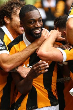 MKM Stadium KINGSTON UPON HULL, ENGLAND, AUGUST 22: Semi Ajayi of Hull City celebrates his opening goal during a Premier League 2026-27 match between Hull City and Manchester United, ManU at MKM Stadium on August 22, 2026 in Kingston upon Hull, England. (Photo by Zach Forster Sports Press Photo) (Zach Forster Sports Press Photo SPP)  Copyright: xZachxForster SportsxPressxPhotox xSPPx Sportspressphoto_SPR212307