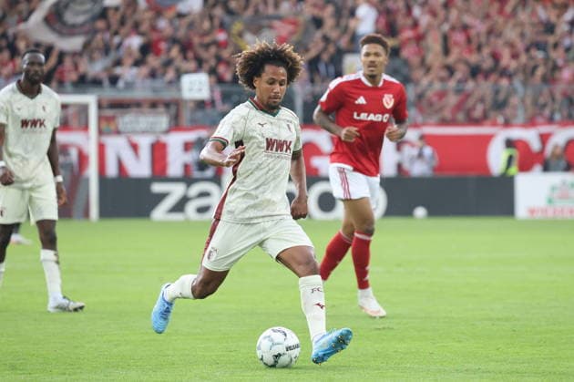 4 Han-Noah Massengo (FC Augsburg) Fussball DFB-Pokal 1. Hauptrunde 2026 2027 FC Energie Cottbus - FC Augsburg *** 4 Han Noah Massengo FC Augsburg Soccer DFB Cup 1st Round 2026–2027 FC Energie Cottbus FC Augsburg