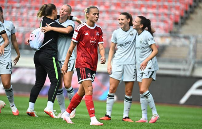 22.08.2026 - Fussball - Saison 2026 2027 - 1. Google Pixel Frauen Bundesliga - 01. Spieltag: 1. FC Nürnberg FCN ( Club Clubfrauen ) - VfL Wolfsburg - Sportfoto Zink - xwoxzix - Louna Lapassouse (99, 1. FC Nürnberg FCN ) enttäuscht Enttäuschung nach Spielende *** August 22, 2026 Soccer Season 2026–2027 1 Google Pixel Women s Bundesliga Matchday 1 1 FC Nuremberg (FCN) Club Women s Team VfL Wolfsburg Sports Photo by Zink xwoxzix Louna Lapassouse 99, 1 FC Nuremberg (FCN) Disappointed Disappointment after the game
