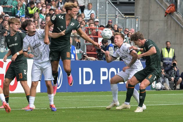 Jens Stage (SV Werder Bremen 6) koepft das 0:1 , Lueneburger SK Hansa - SV Werder Bremen, Fussball, DFB-Pokal, DFB, 22.8.2026 DFB regulations prohibit any use of photographs as image sequences and or quasi-video Hamburg Hamburg Deutschland *** Jens Stage of SV Werder Bremen scores the 0-1 goal with a header; Lüneburger SK vs. Hansa SV Werder Bremen, Soccer, DFB Cup, DFB, August 22, 2026. DFB regulations prohibit any use of photographs as image sequences and or quasi-video. Hamburg, Hamburg, Germany Copyright: xkolbert-press BurghardxSchreyerx