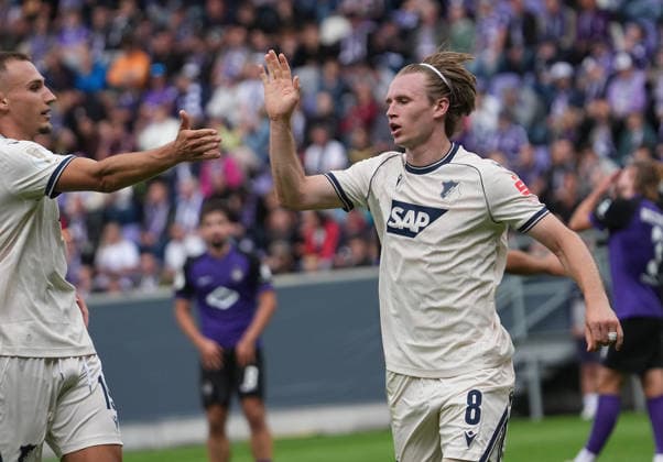 22.08.2026, eins Erzgebirgsstadion, Aue, GER, DFB Pokal, Erzgebirge Aue vs TSG Hoffenheim , Patrick Wimmer (Hoffenheim) freut sich ueber das Tor zum 0:2. (Photo by Hasan Bratic DeFodi Images) - *** August 22, 2026, Erzgebirgsstadion, Aue, GER, DFB Cup, Erzgebirge Aue vs. TSG Hoffenheim; Patrick Wimmer of Hoffenheim celebrates the goal that made it 0–2. Photo by Hasan Bratic, DeFodi Images