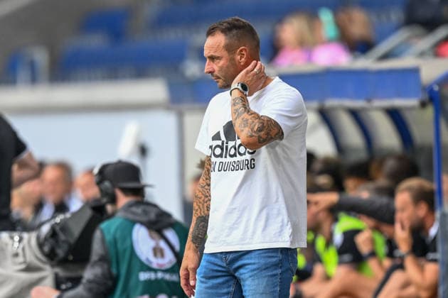 Dietmar Hirsch (Duisburg) Gestik Geste gestikuliert Mimik starker Gesichtsausdruck Emotion. 22.08.2026 ¢ Fussball ¢ MSV Duisburg vs SV Elversberg ¢ DFB-Pokal, Schauinsland-Reisen-Arena, Duisburg, DFB DFL REGULATIONS PROHIBIT ANY USE OF PHOTOGRAPHS AS IMAGE SEQUENCES AND OR QUASI-VIDEO NRW Germany *** Dietmar Hirsch Duisburg Gesture Gesturing Facial expressions Strong facial expression Emotion 08 22 2026 ¢ Soccer ¢ MSV Duisburg vs. SV Elversberg ¢ DFB Cup, Schauinsland Reisen Arena, Duisburg, DFB DFL REGULATIONS PROHIBIT ANY USE OF PHOTOGRAPHS AS IMAGE SEQUENCES AND OR QUASI-VIDEO NRW Germany Copyright: xpepphotox xHorstxMauelshagenx pep00321, pep_20260822_hm