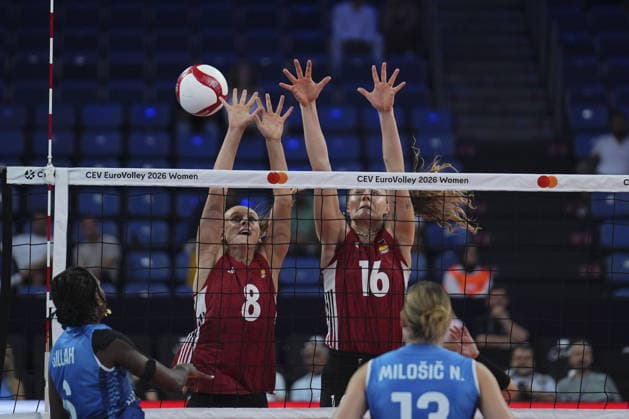 Germany v Slovenia - CEV Women s European Volleyball Championship ISTANBUL, TURKIYE - AUGUST 22: Germany s Hannah Kohn (8) in action against Slovenia s Fatoumatta Sillah (6) during their Pool A opening match of the 2026 CEV Women s European Volleyball Championship at Sinan Erdem Sports Hall in Istanbul, Turkiye, on August 22, 2026. Bunyamin Celik Anadolu Istanbul Turkey. Editorial use only. Please get in touch for any other usage.  Copyright: x2026xAnadoluxBunyaminxCelikx