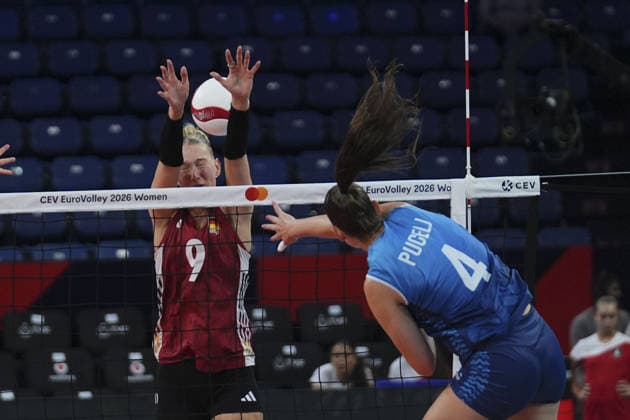 Germany v Slovenia - CEV Women s European Volleyball Championship ISTANBUL, TURKIYE - AUGUST 22: Germany s Lina Lsmeier (9) in action against Slovenia s Masa Pucelj (4) during their Pool A opening match of the 2026 CEV Women s European Volleyball Championship at Sinan Erdem Sports Hall in Istanbul, Turkiye, on August 22, 2026. Bunyamin Celik Anadolu Istanbul Turkey. Editorial use only. Please get in touch for any other usage.  Copyright: x2026xAnadoluxBunyaminxCelikx